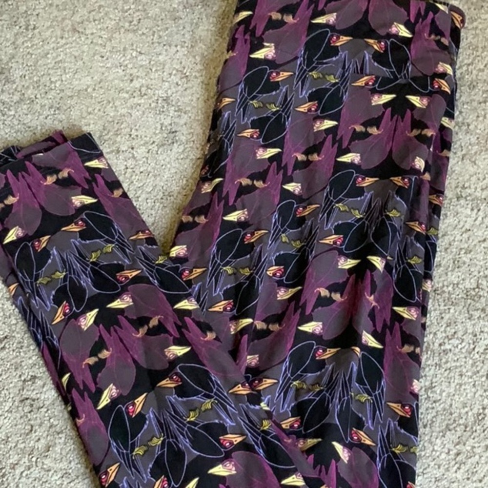 LuLaRoe Purple and Black Geometric Leggings